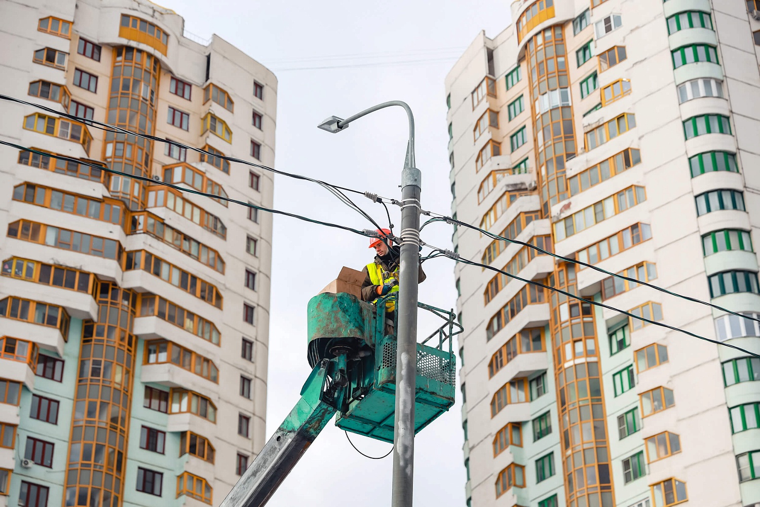 Новый этап в совершенствовании уличного освещения в г. Химки: начало работ по обновлению инфраструктуры
